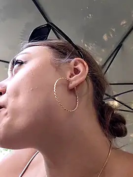 caressyourself – Naživo XXX chat