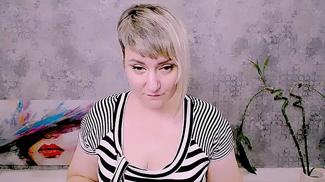 Djullia – Live XXX-chat