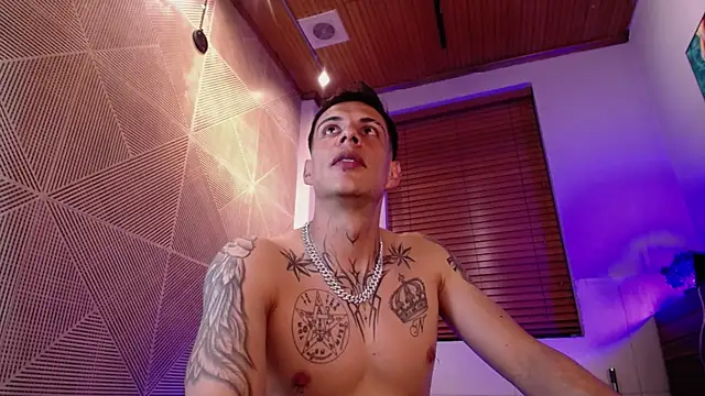 Dustin_Sonne 即時 XXX 聊天