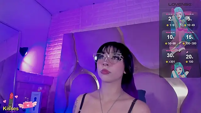 NaniiSisy's Live XXX Chat