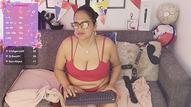 Angelabrowm's Live XXX Chat
