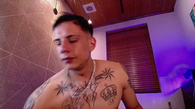 Dustin_Sonne Live XXX-chat