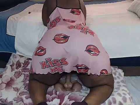 AdelaideT live XXX chat
