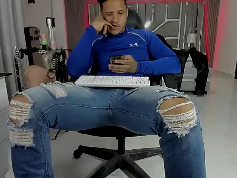 master_leather – Naživo XXX chat