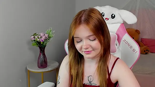 Chat +18 de ElinaVale ao vivo
