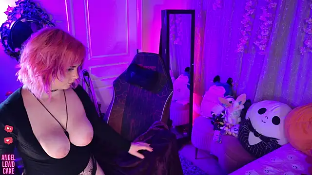 צ'אט XXX בשידור חי של Angel-Lewd-Cake