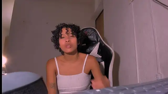 Chatroom XXX en direct de bad_girl_xxx