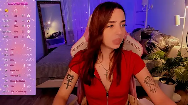 צ'אט XXX בשידור חי של CharliGrace_