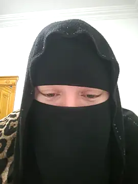Chat +18 de Bisan_sexy ao vivo