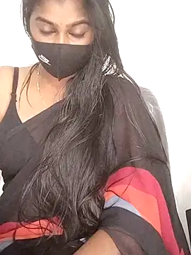 Chat XXX en directo de Tamil_Azhaghi