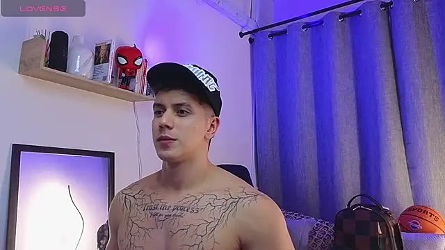 ASHTON_HILS Live XXX Chat