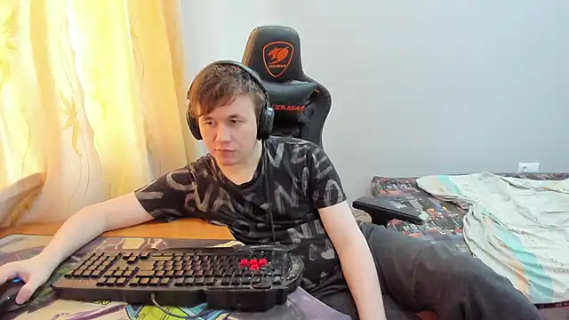 Show modela iliaskrislove na web-kameri