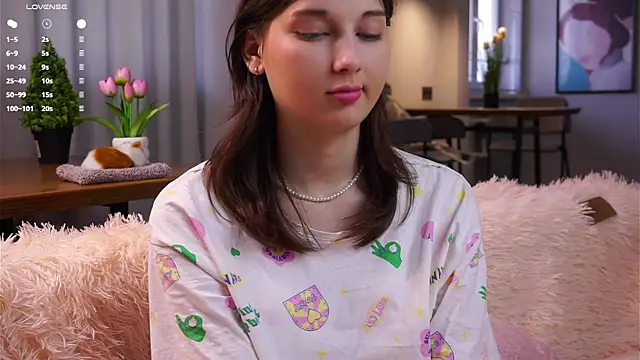 KateCahee 现场XXX聊天