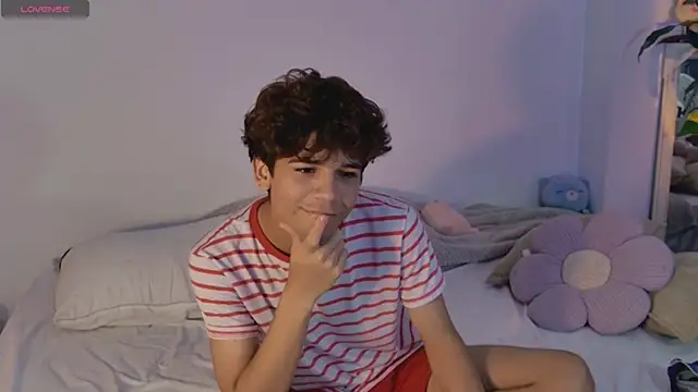 Samy_Twink's Live XXX Chat