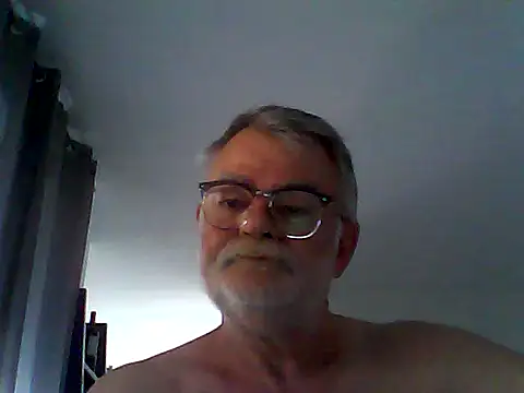 oura live XXX chat