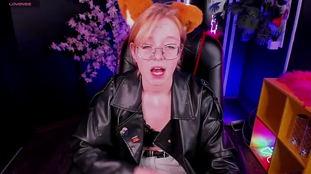 FoxxyyPolly's Live XXX Chat