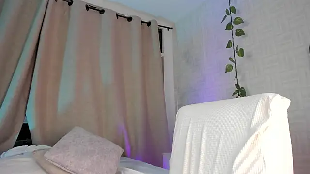 צ'אט XXX בשידור חי של Mila_Noir_