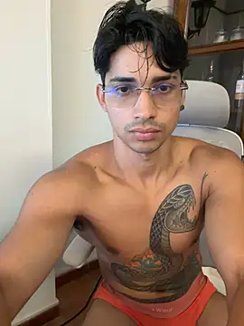 Chat +18 de David_Tresh5 ao vivo