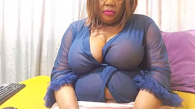 BustyMatureStepmum Chat XXX in diretta