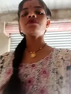 Cut_usha35's Live XXX Chat