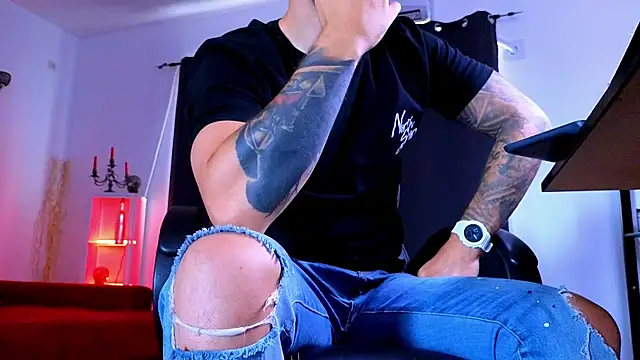MightyAaron66 – Naživo XXX chat