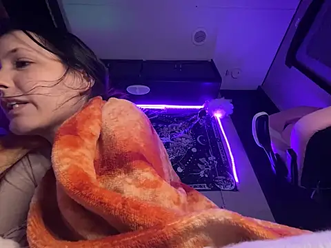 Lilactease: απευθείας συνομιλία ΧΧΧ