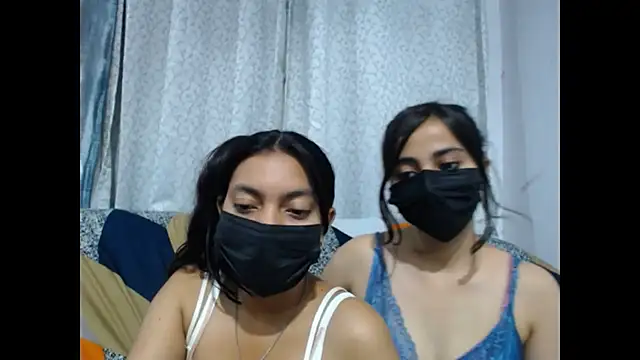 MoonBabes: απευθείας συνομιλία ΧΧΧ