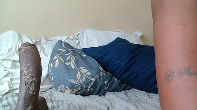 Chat +18 de KinkyJXxX ao vivo