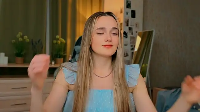 earthfantasyy Adlı Modelin Canlı XXX Sohbeti