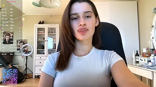 DarlineBrustera Adlı Modelin Canlı XXX Sohbeti