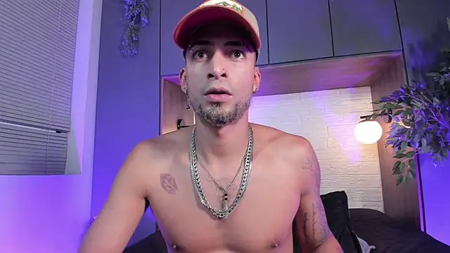 DrakeNeumann élő XXX-chatje