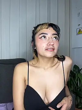 baby_akuma's Live XXX Chat