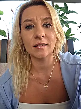 KaylinJan Chat XXX live