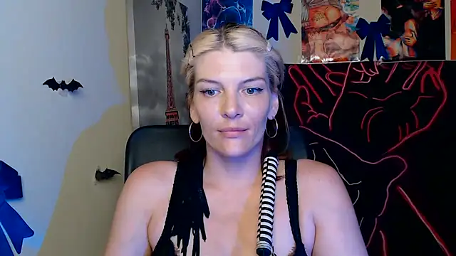 Czat XXX na żywo – VanessaRey_