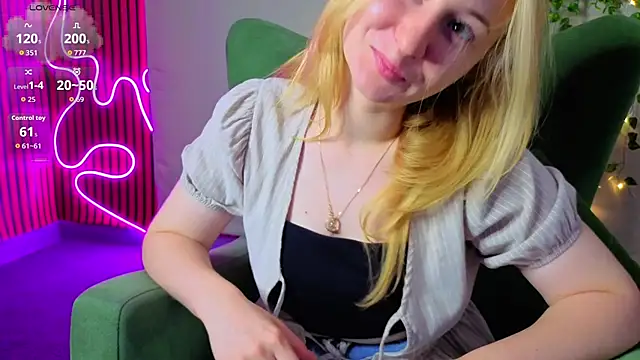 RosalieHandley Chat XXX in diretta