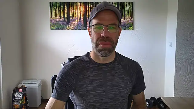DaddyHarry_MatureStallion Webcam show