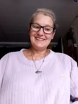 irinamaux live XXX chat