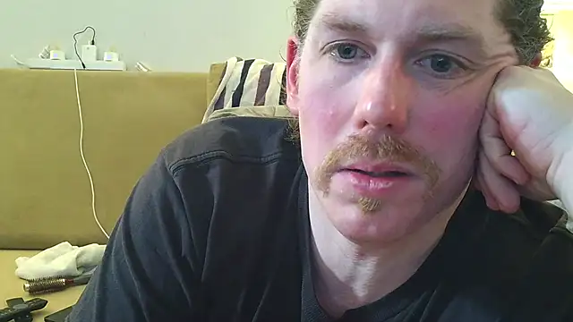 9VOLTT Show in webcam