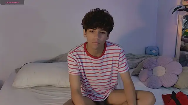 Samy_Twink's Live XXX Chat