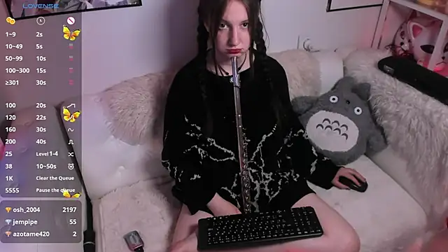 Elisabeth_Binder's Live XXX Chat