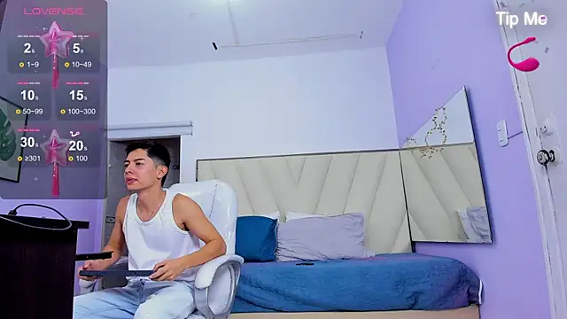 Ethan12_ Chat XXX in diretta