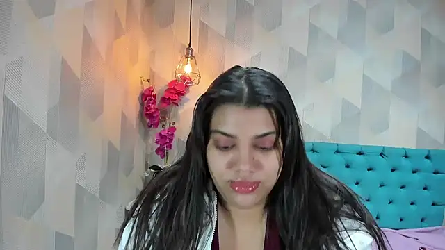 LindaBreeS Chat XXX in diretta