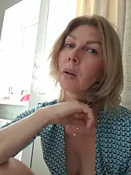 Chatroom XXX en direct de stellahere8