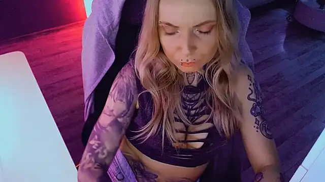 צ'אט XXX בשידור חי של InesGold