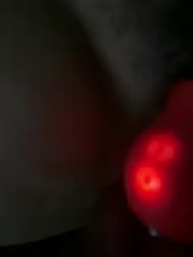 Molly2times: διαδικτυακό σόου στην κάμερα