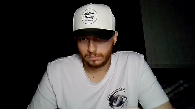 Chatroom XXX en direct de Mikecloudyhawk