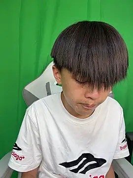 DD-101 Live XXX Chat