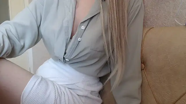 XXX chat uživo modela charm__me