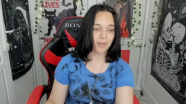 צ'אט XXX בשידור חי של Caroline_cutte