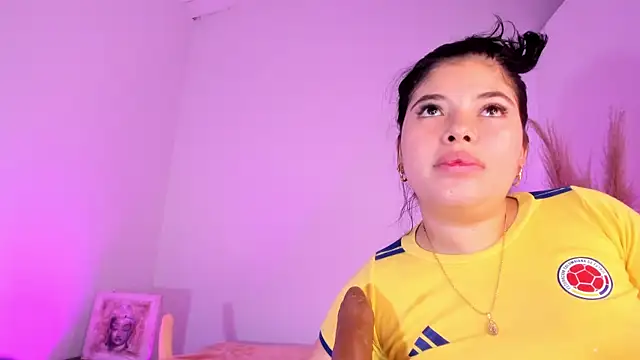 julieta_red2 Live XXX Chat